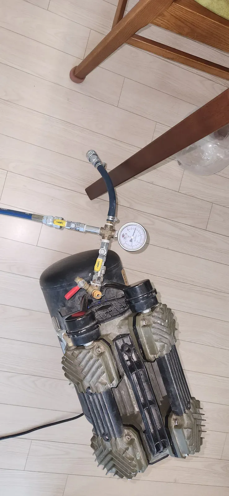 컴프레서와 압력계