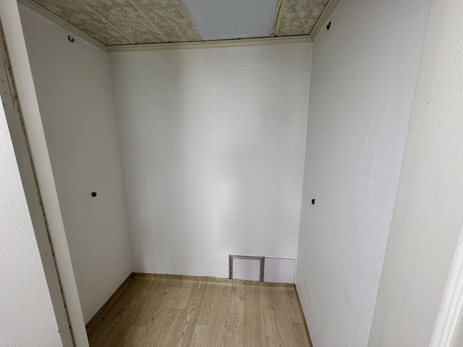 마감 후 수납공간과 점검구